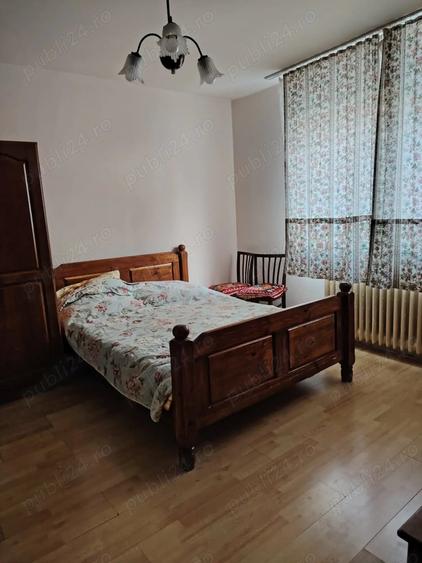 Casă cu 6 camere cu Teren 600 Mp în Cordos