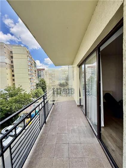 Apartament cu 3 camere decomandat, mobilat în Mihai Viteazul