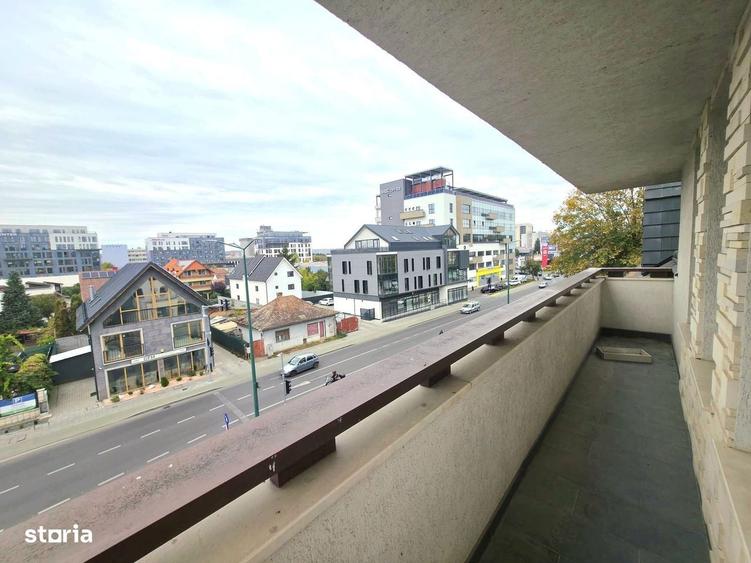 Apartament cu 4 camere în Gheorghe Doja