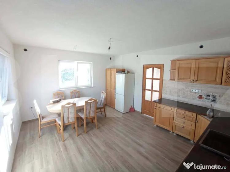 Casă cu 5 camere cu Teren 486 Mp în Petriceni