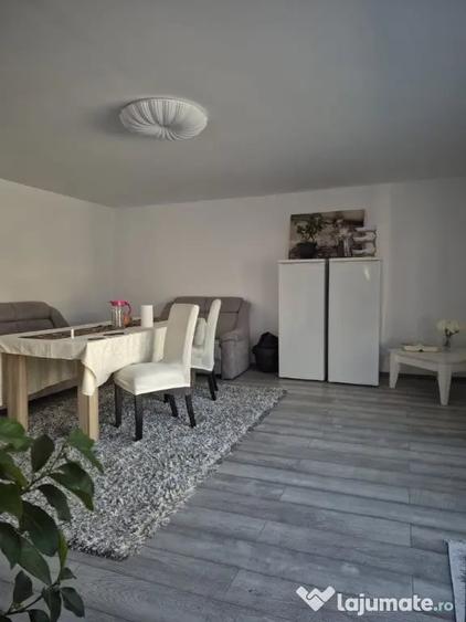 Casă cu 4 camere cu Teren 700 Mp în Hotvon