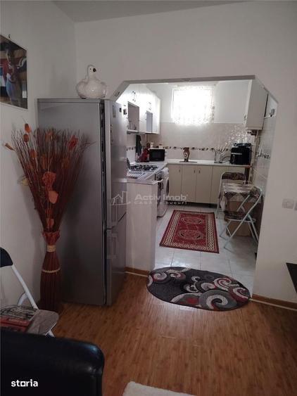 Casa 3 camere de vanzare zona Liceul Carabella - 2