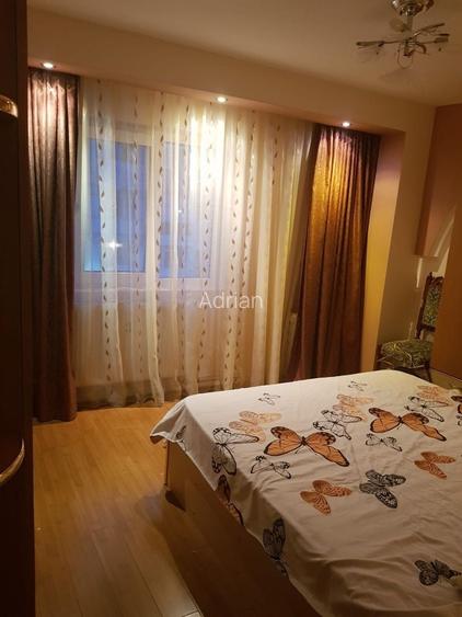 Apartament 3 camere de vanzare
