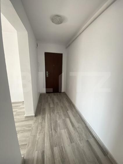 Apartament de vânzare, 2 camere, etaj intermediar, zona Decebal - 5