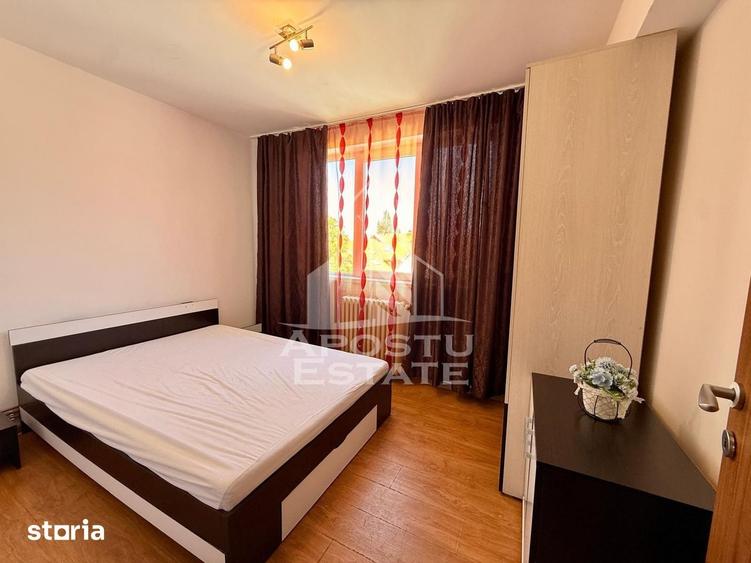 Apartament cu 3 camere, mobilat în Central