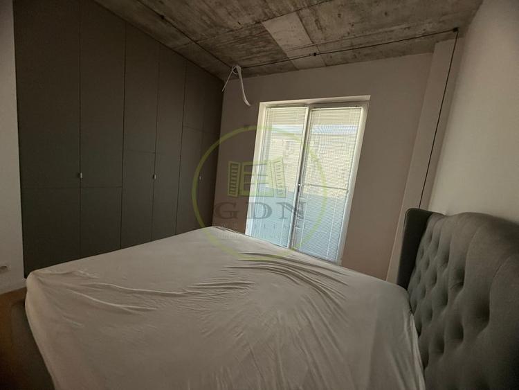 Apartament cu 3 camere, mobilat în Craiovița Nouă