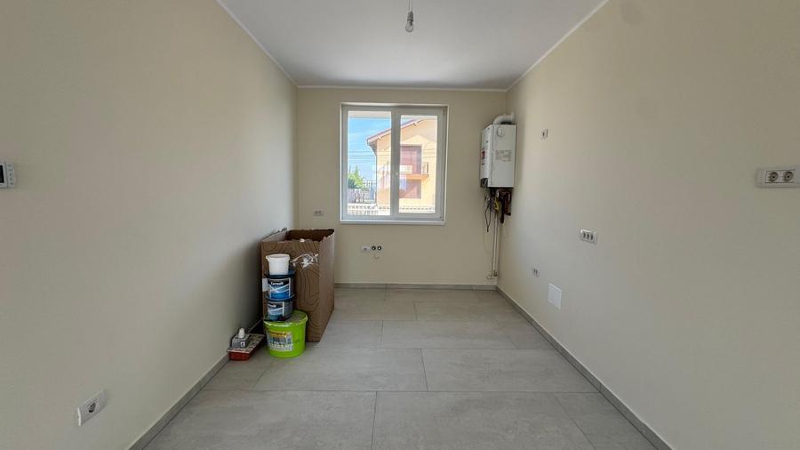 Duplex cu 4 camere cu Canalizare în Giroc