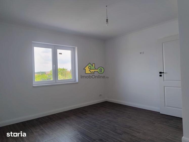 Casă cu 4 camere cu Teren 300 Mp în Șag