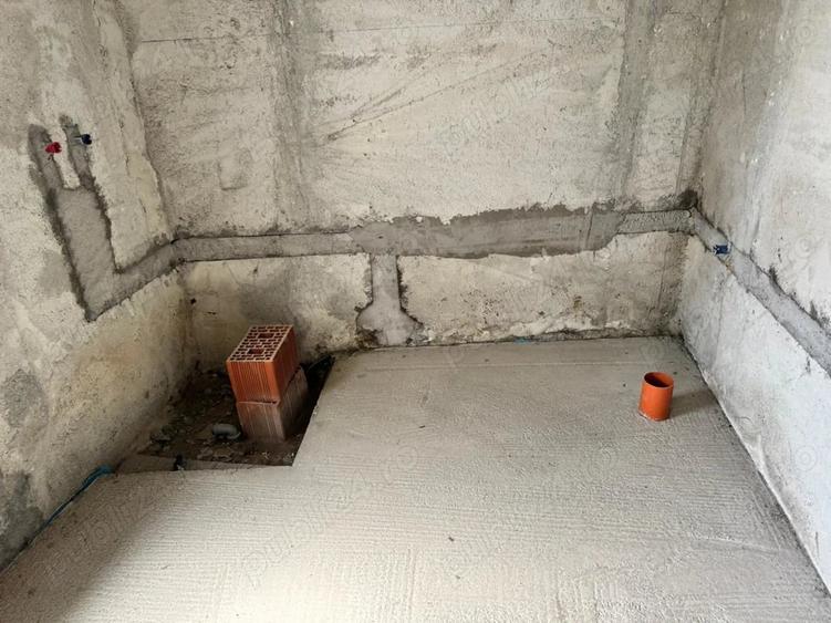 Casă cu 2 camere cu Teren 700 Mp în Central
