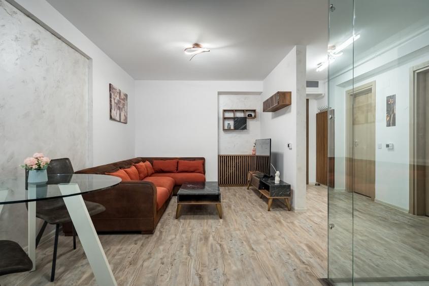 Apartament cu 2 camere semidecomandat în Nerva Traian