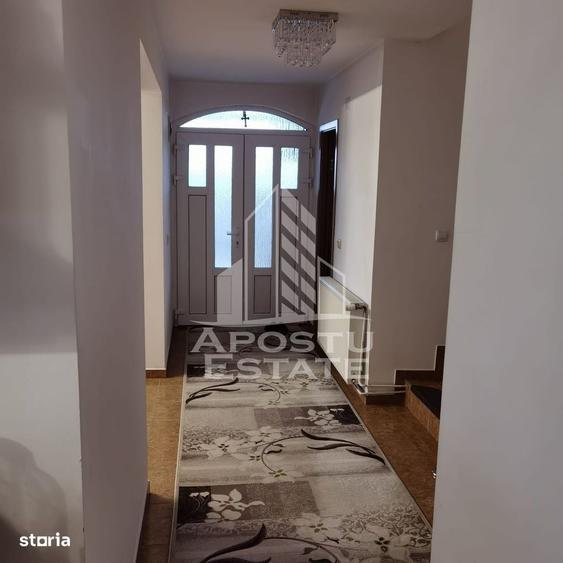 Casă cu 4 camere în Sânmihaiu Român