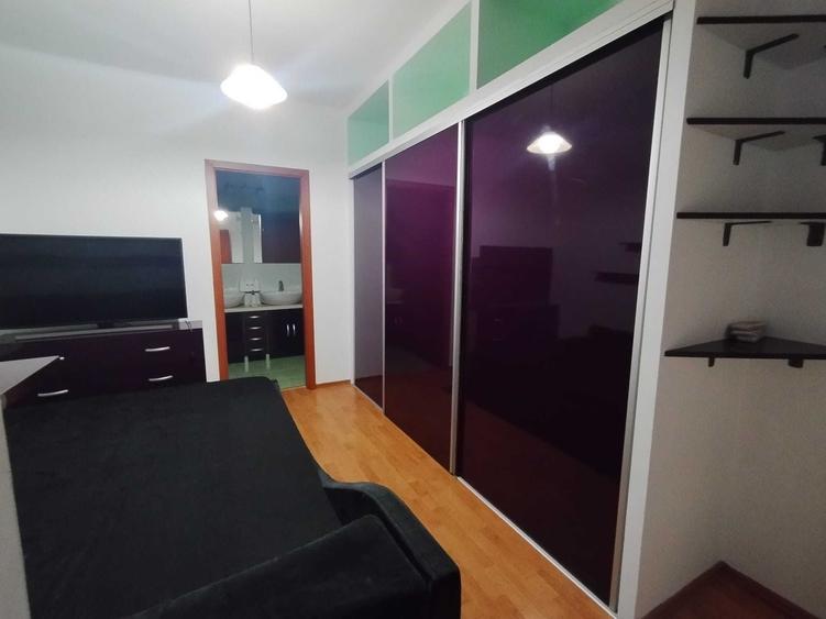 Apartament cu 3 camere semidecomandat în Titan