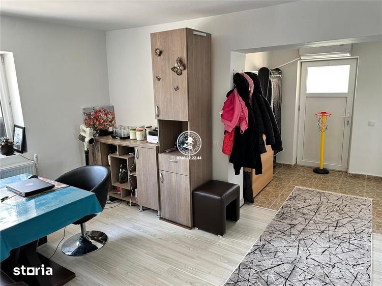 Casă cu 3 camere cu Teren 1318 Mp în Holboca