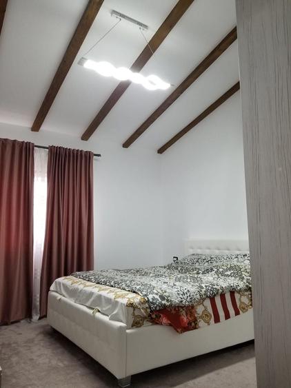 Casă individuală cu 3 camere cu Canalizare în Tărlungeni