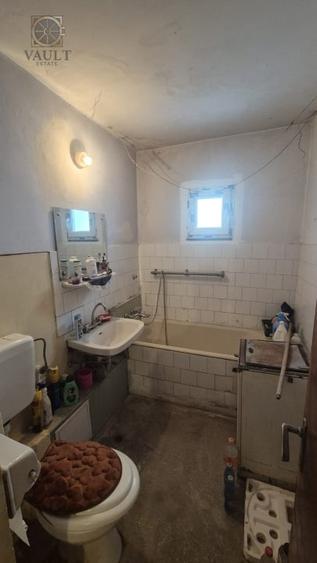 3 Camere 2 bai - Decomandat - De renovat - Maior Bacila - Colentina - 6