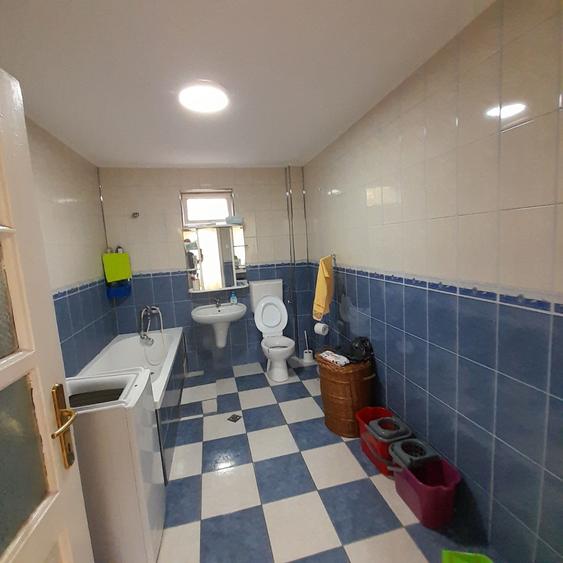 Casă cu 3 camere cu Teren 2250 Mp în Sintești