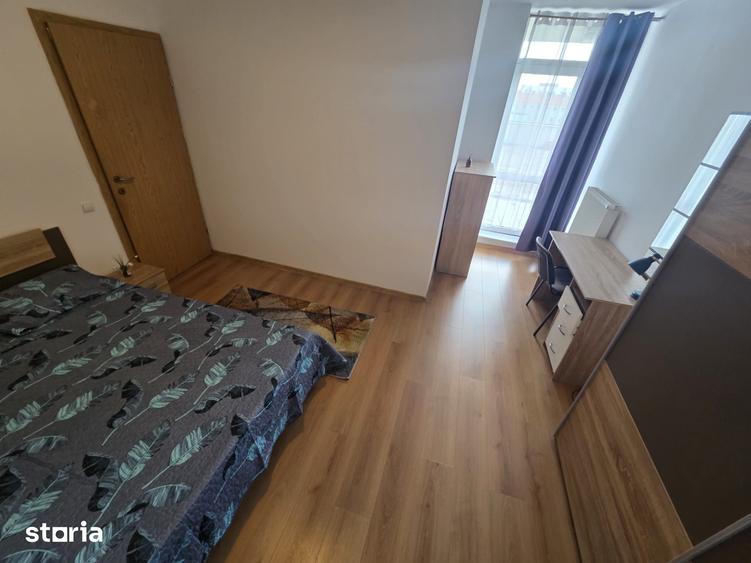 Apartament cu 4 camere semidecomandat în Central