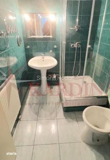 Apartament 4 camere etaj 1, Carpatilor, intrare Racadau