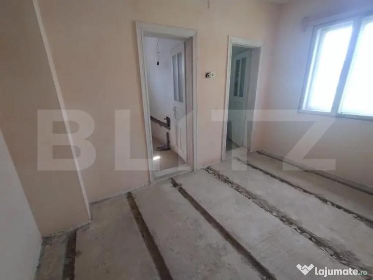 Casă cu 3 camere cu Teren 800 Mp în Central