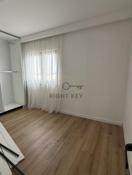 Duplex cu 5 camere cu Canalizare în Clinceni