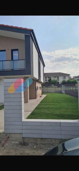 Duplex cu 4 camere cu Canalizare în Chinteni