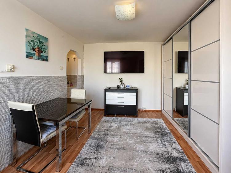 Apartament cu 2 camere semidecomandat în Central