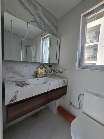 Casă individuală cu 5 camere cu Canalizare în Sud