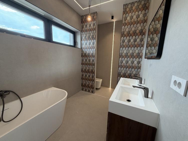 Casă individuală cu 5 camere cu Piscina în Corbeanca