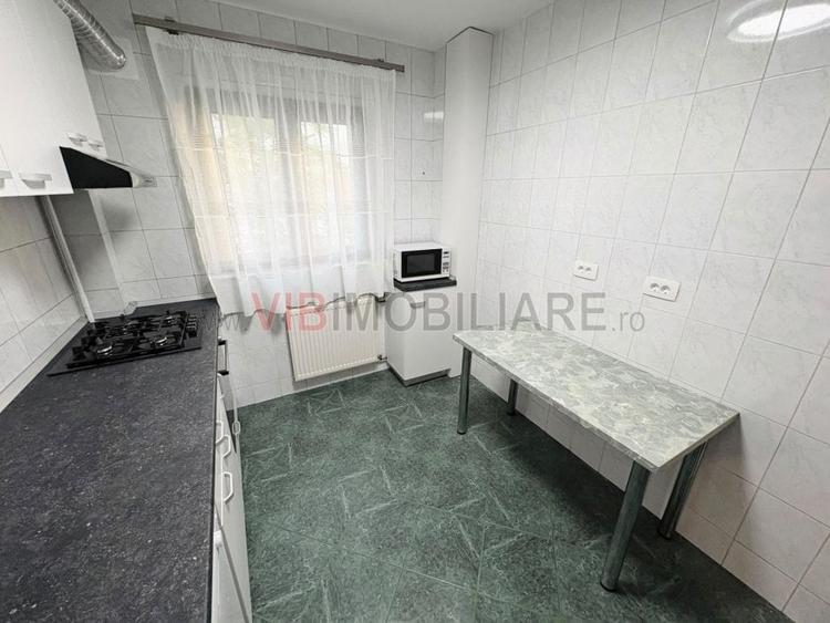 Apartament cu 3 camere decomandat, mobilat în Turda