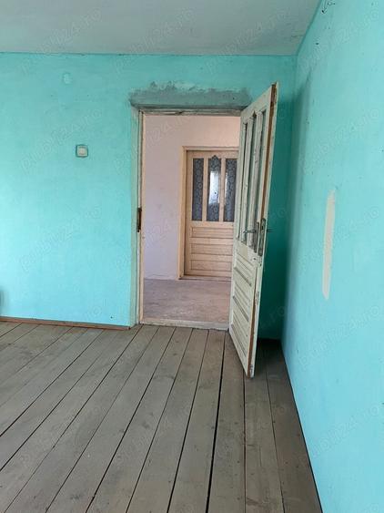 Casă cu 3 camere în Livezi
