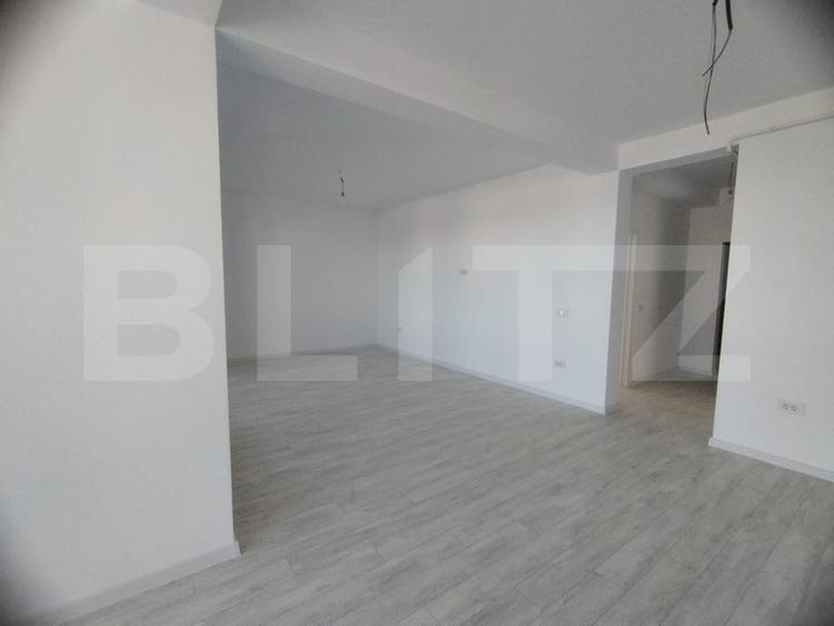 Apartament cu 2 camere decomandat în Rediu