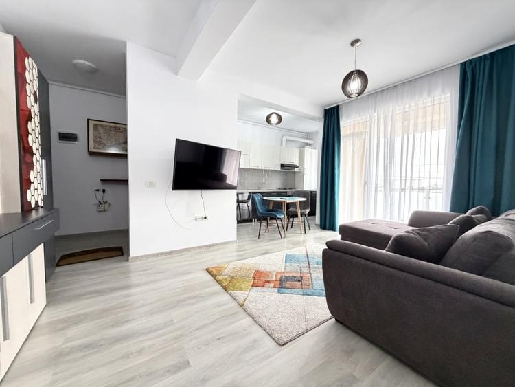 Apartament cu 2 camere semidecomandat, mobilat în Dumbrăvița