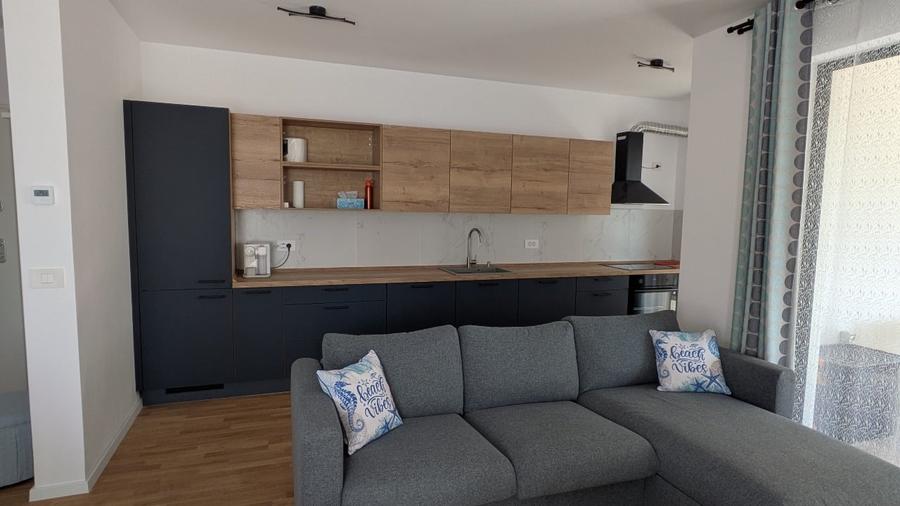 Apartament cu 3 camere decomandat, mobilat în Circumvalațiunii