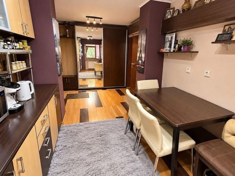 Apartament cu 2 camere decomandat în Valea Adâncă