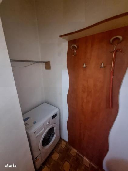 Garsonieră decomandată în Casa de Cultură