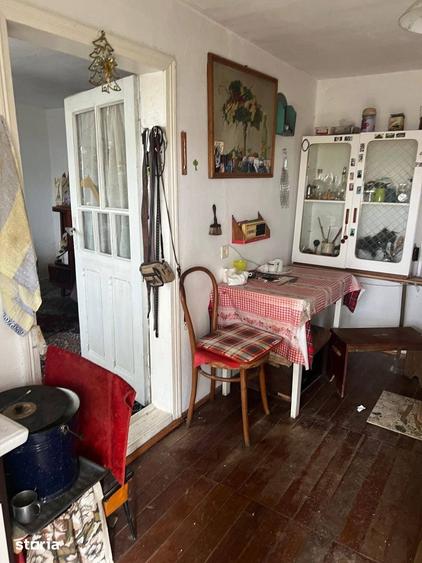 Casă cu 3 camere cu Teren 5000 Mp în Central