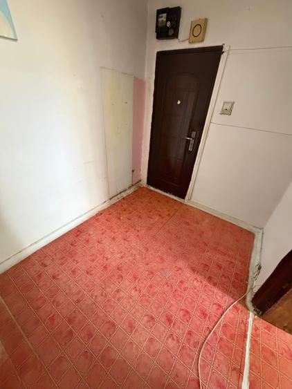 Apartament cu 2 camere semidecomandat în Fundeni