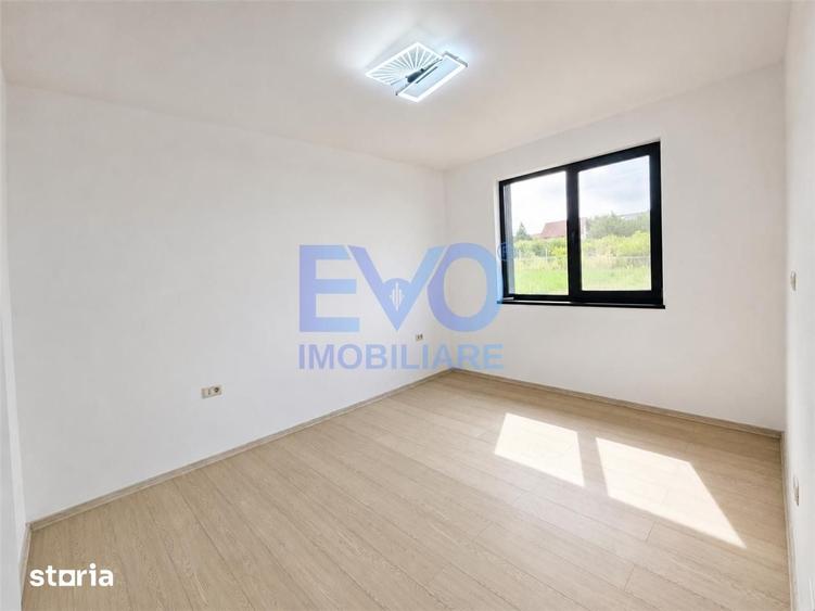 Casă cu 4 camere cu Teren 588 Mp în Bârnova