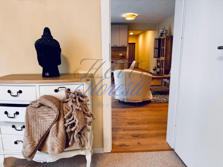 Apartament cu 3 camere semidecomandat, mobilat în Borhanci