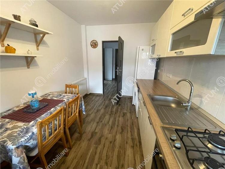 Apartament cu 3 camere decomandat, mobilat în Arhitecților - Calea Cisnădiei