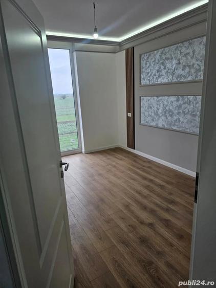 Apartament cu 3 camere decomandat în Torontalului