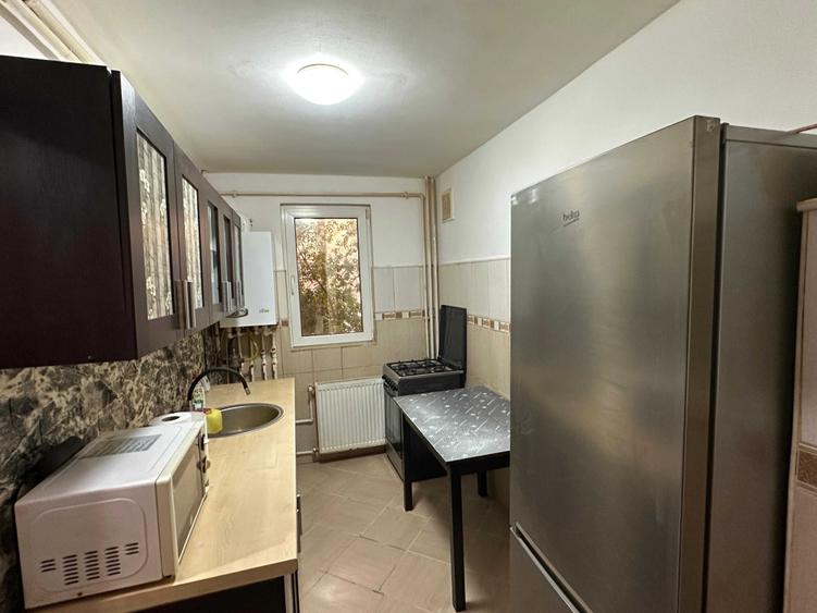 Apartament cu 2 camere semidecomandat în Progresul