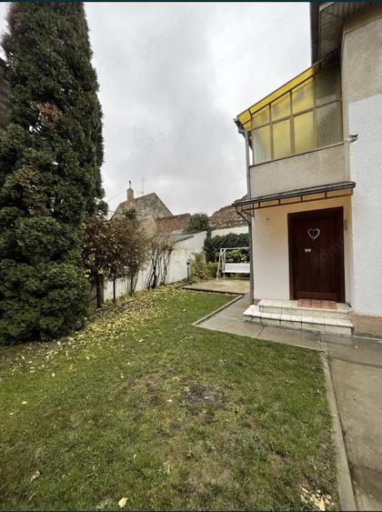 Casă cu 3 camere cu Teren 300 Mp în Titulescu
