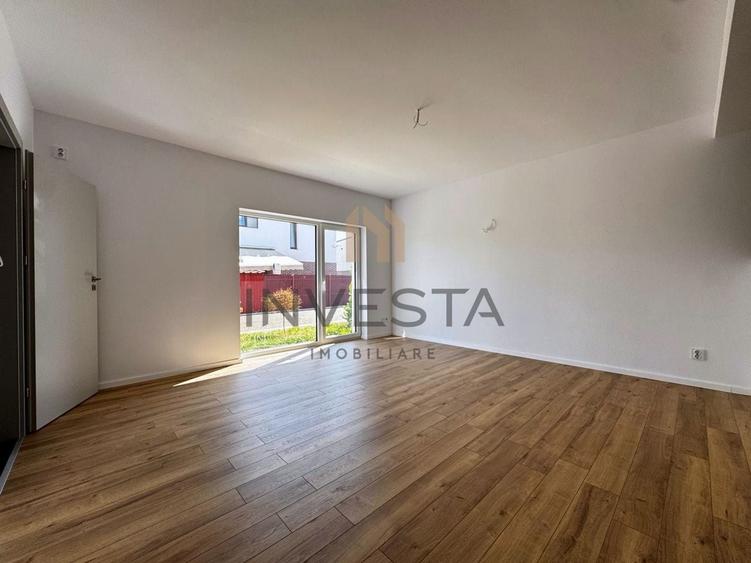Duplex cu 4 camere cu Canalizare în Florești