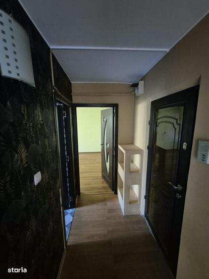 Apartament cu 2 camere decomandat în Nicolina