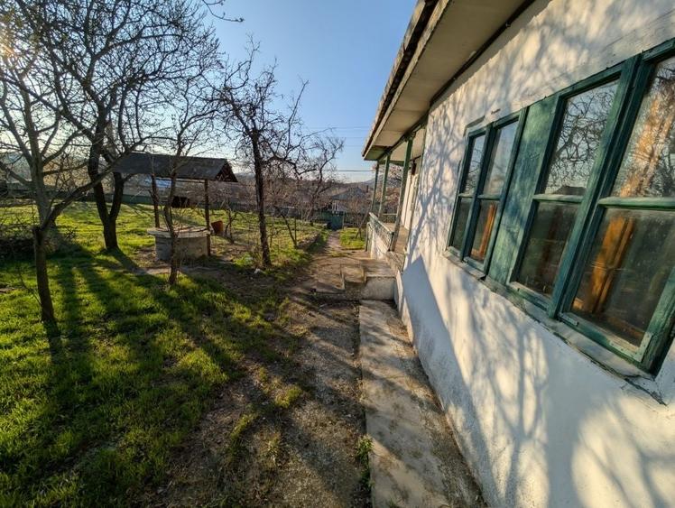 Casă cu 4 camere în Cerna