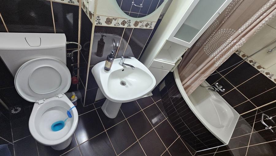 Apartament cu 2 camere decomandat în Ștrand