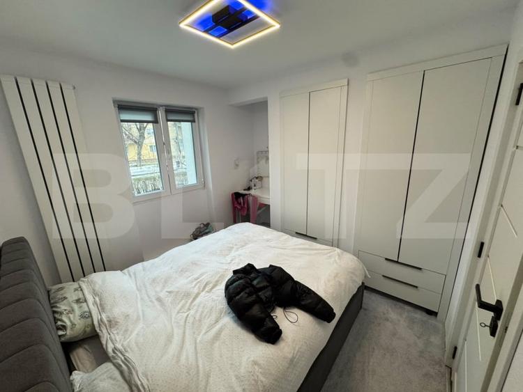 Apartament cu 3 camere semidecomandat, mobilat în Central