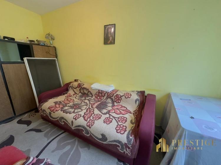 Apartament cu 3 camere semidecomandat, mobilat în Rogerius