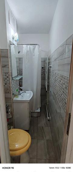 Garsonieră decomandată în Micro 19